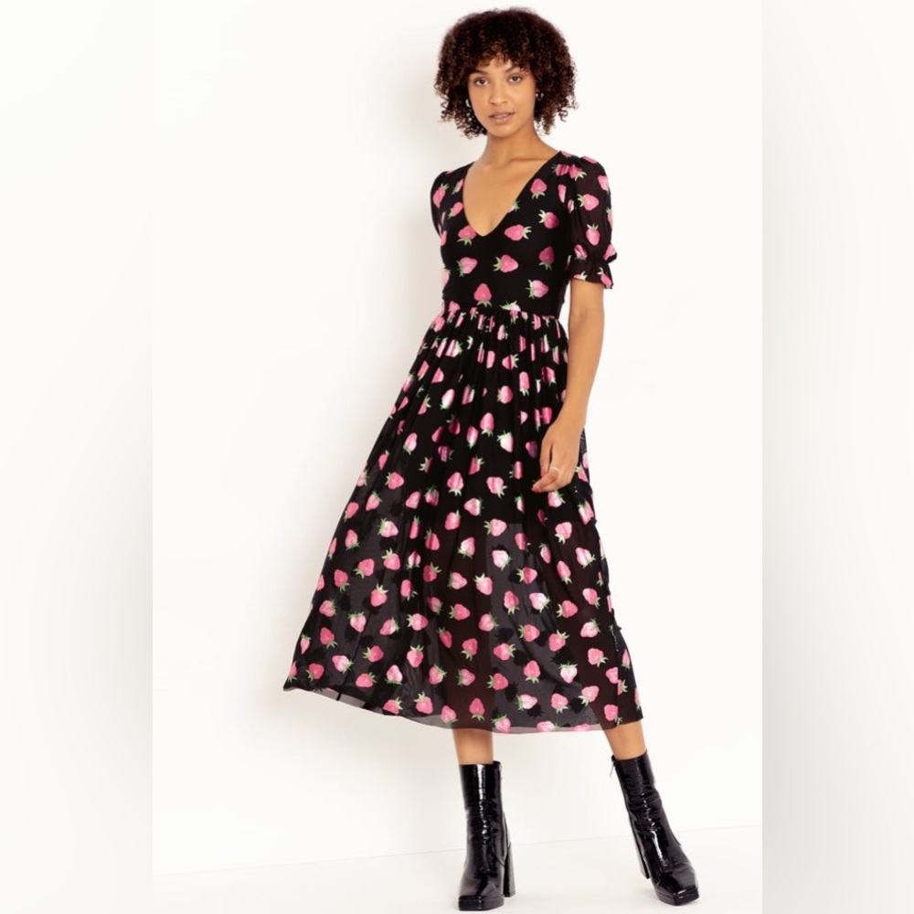 💥NWT Blackmilk Strawberries Black Stellar Dress ~ LIMITED Size XS - Picture 2 of 12